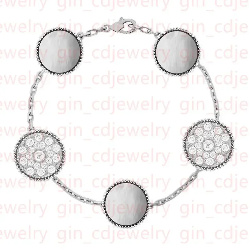 2025 New S925 Men and Women Luxury Designer Jewelry Four-leaf Bracelet 18K Gold Plated Silver Agate Diamond Fashion Gift Party
2025 New S925 Men and Women Luxury Designer Jewelry Four-leaf Bracelet 18K Gold Plated Silver Agate Diamond Fashion Gift Party