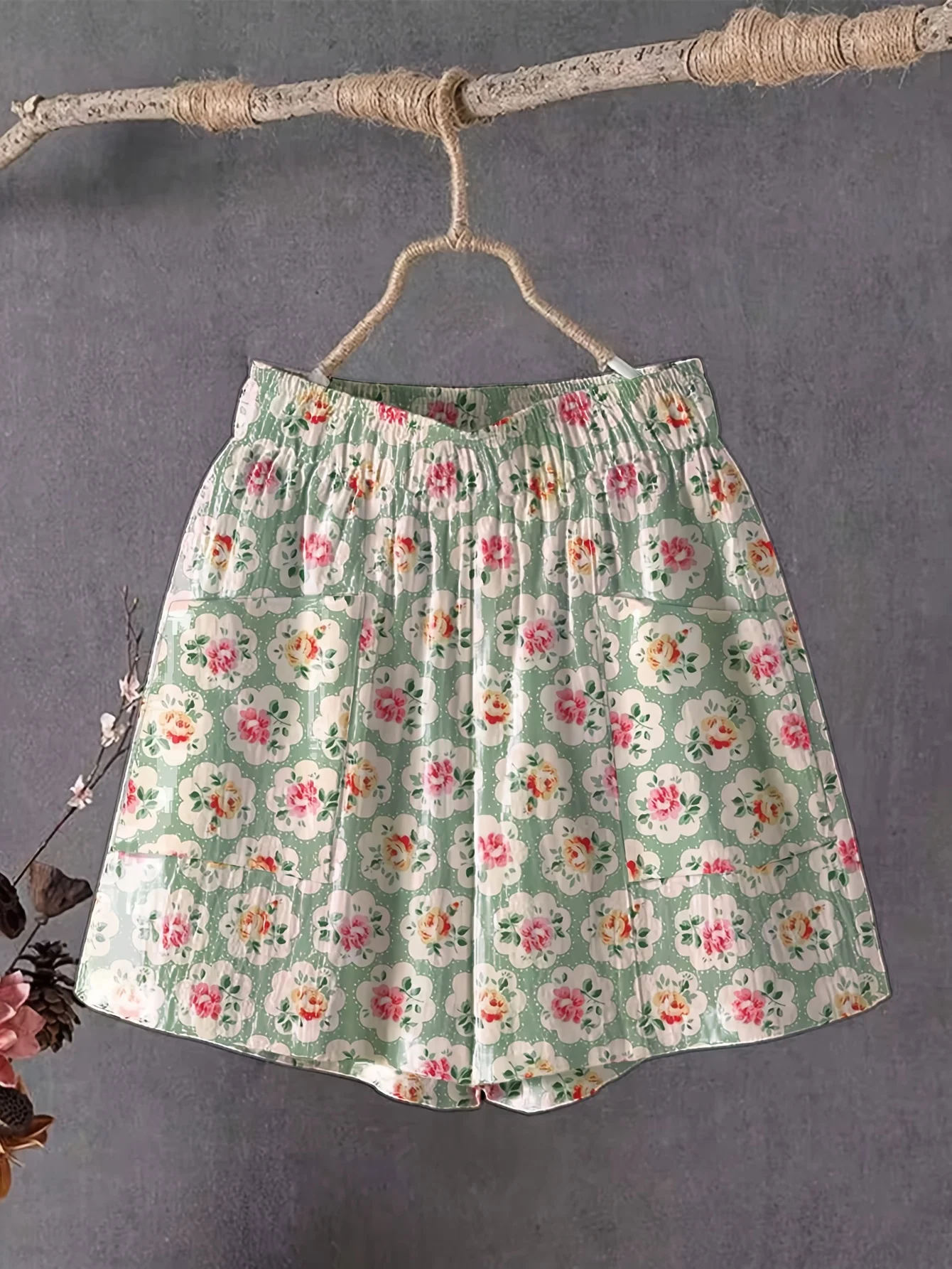 Women's Stylish Floral Print Shorts – Casual Elastic-Waist Shorts
Women's Stylish Floral Print Shorts – Casual Elastic-Waist Shorts