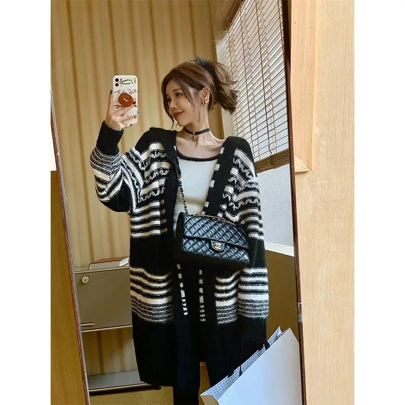 Autumn Winter Fashion Striped Hooded Knitting Cardigan Coat Women Simplicity Office Lady Sweater Casual All-match Knitwear Tops
Autumn Winter Fashion Striped Hooded Knitting Cardigan Coat Women Simplicity Office Lady Sweater Casual All-match Knitwear Tops