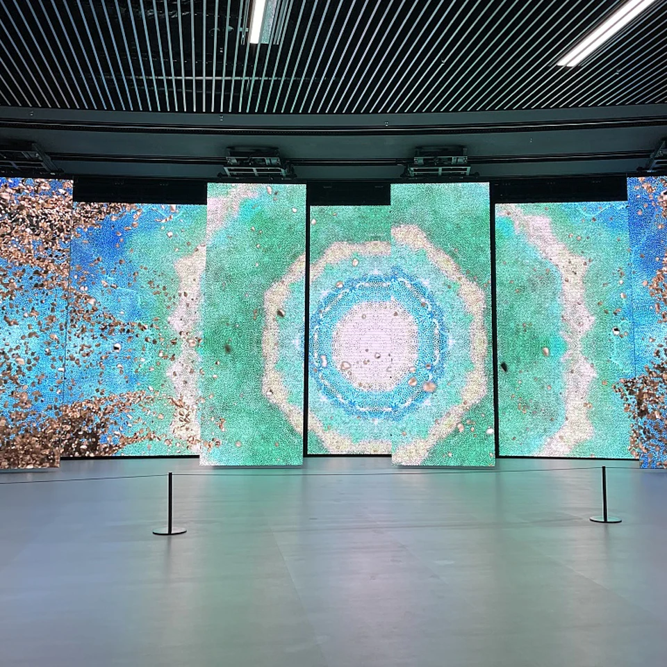 Hot Sale Virtual Production TV Studio Rental LED Display Screen Giant Stage Background Led
Hot Sale Virtual Production TV Studio Rental LED Display Screen Giant Stage Background Led