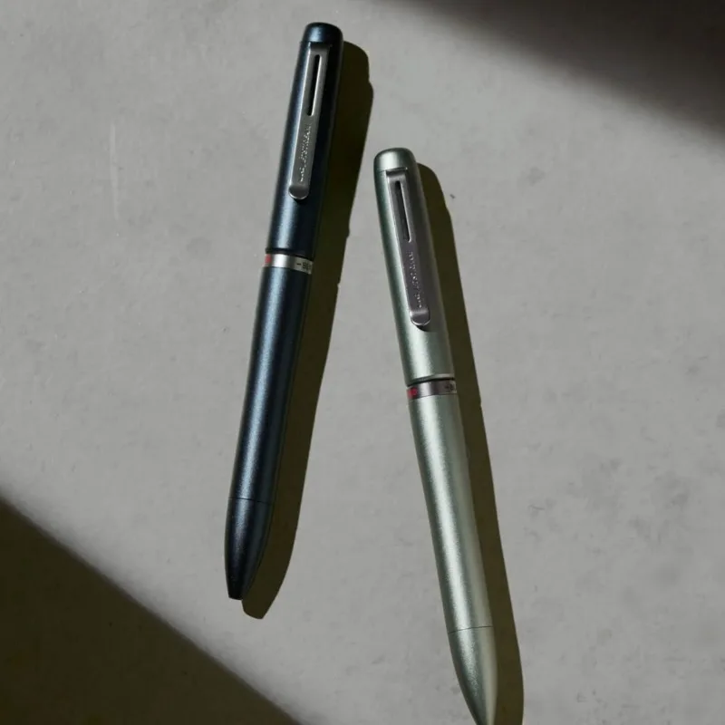 Uni Jetstream All-metal Matte Body Ballpoint Pen,0.5mm SXE3-LPRQ Rotation Switches 3-color Ultra-smooth Low-friction Writing Pen
Uni Jetstream All-metal Matte Body Ballpoint Pen,0.5mm SXE3-LPRQ Rotation Switches 3-color Ultra-smooth Low-friction Writing Pen
