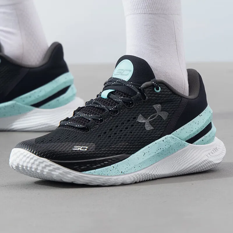 Under Armour men's shoes 2025 new sports shoes competition training cushioned wear combat basketball shoes 3026276-001
Under Armour men's shoes 2025 new sports shoes competition training cushioned wear combat basketball shoes 3026276-001