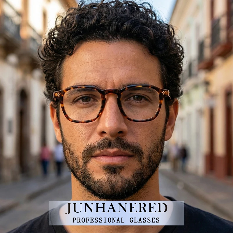 Индивидуальные высококачественные маленькие мужские оптические оправы для очков с фотохромными линзами, антибликовые, от синего света, для коррекции дальнозоркости, близорукости, астигматизма
Индивидуальные высококачественные маленькие мужские оптические оправы для очков с фотохромными линзами, антибликовые, от синего света, для коррекции дальнозоркости, близорукости, астигматизма