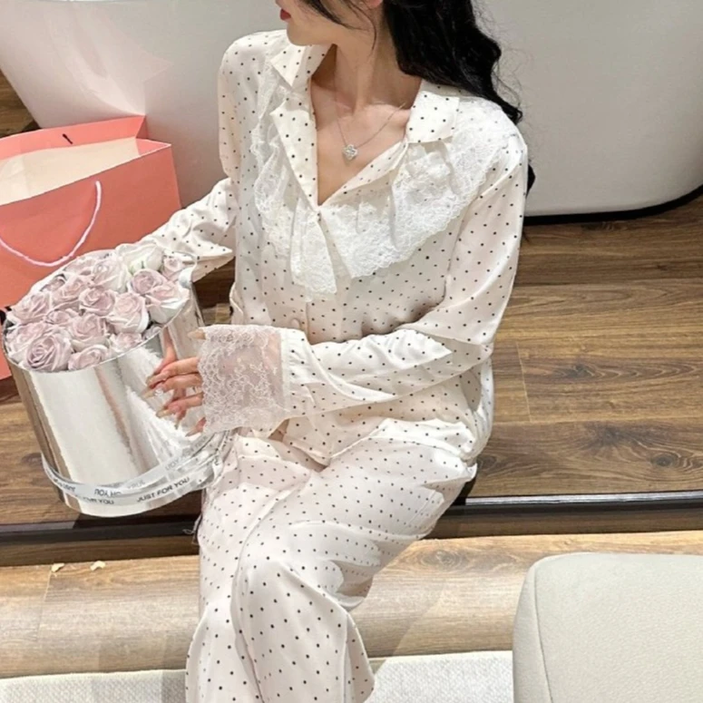 Комплект из двух предметов: кружевная пижама для женщин, весенний костюм из рубашки и брюк, женская пижама с длинным рукавом, шелковистая атласная ночная одежда, нижнее белье
Комплект из двух предметов: кружевная пижама для женщин, весенний костюм из рубашки и брюк, женская пижама с длинным рукавом, шелковистая атласная ночная одежда, нижнее белье