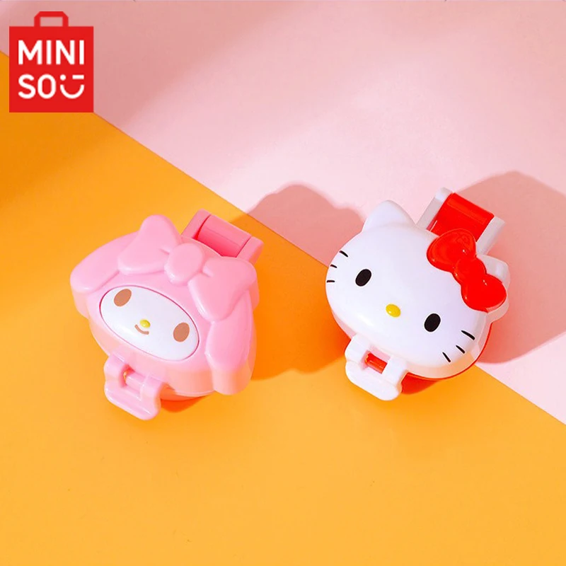 Милая аниме Miniso Sanrio Hellokitty из ПВХ соломы детская непродуваемая мультяшная Бутылочная крышка удобная для девочек пить воду
Милая аниме Miniso Sanrio Hellokitty из ПВХ соломы детская непродуваемая мультяшная Бутылочная крышка удобная для девочек пить воду