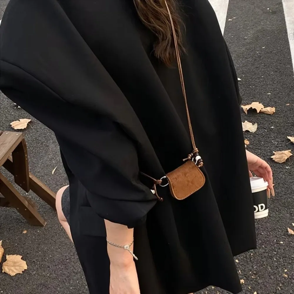 Fashion Long Chain Bag Pendant Leather Matte Finish Sweater Chain Pendant Necklaces
Fashion Long Chain Bag Pendant Leather Matte Finish Sweater Chain Pendant Necklaces