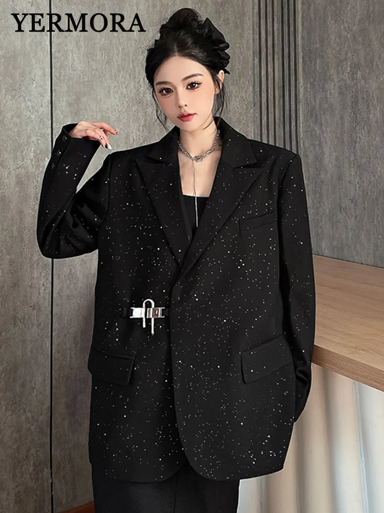 YERMORA Black Rhinestone Metal Buckle Blazer For Women Lapel Long Sleeve Loose New Jacket Fsahion Tide Srping Autumn 2025 A819
YERMORA Black Rhinestone Metal Buckle Blazer For Women Lapel Long Sleeve Loose New Jacket Fsahion Tide Srping Autumn 2025 A819