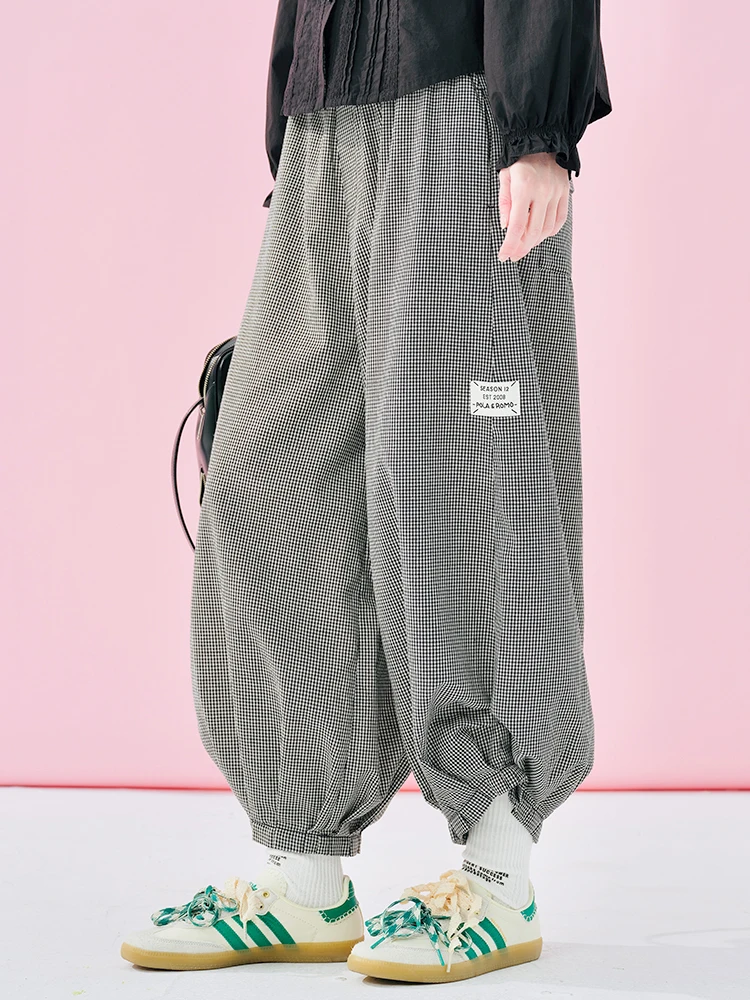 imakokoni 2025 spring cotton and linen washed color woven black and white small grid pleated pants 244939
imakokoni 2025 spring cotton and linen washed color woven black and white small grid pleated pants 244939