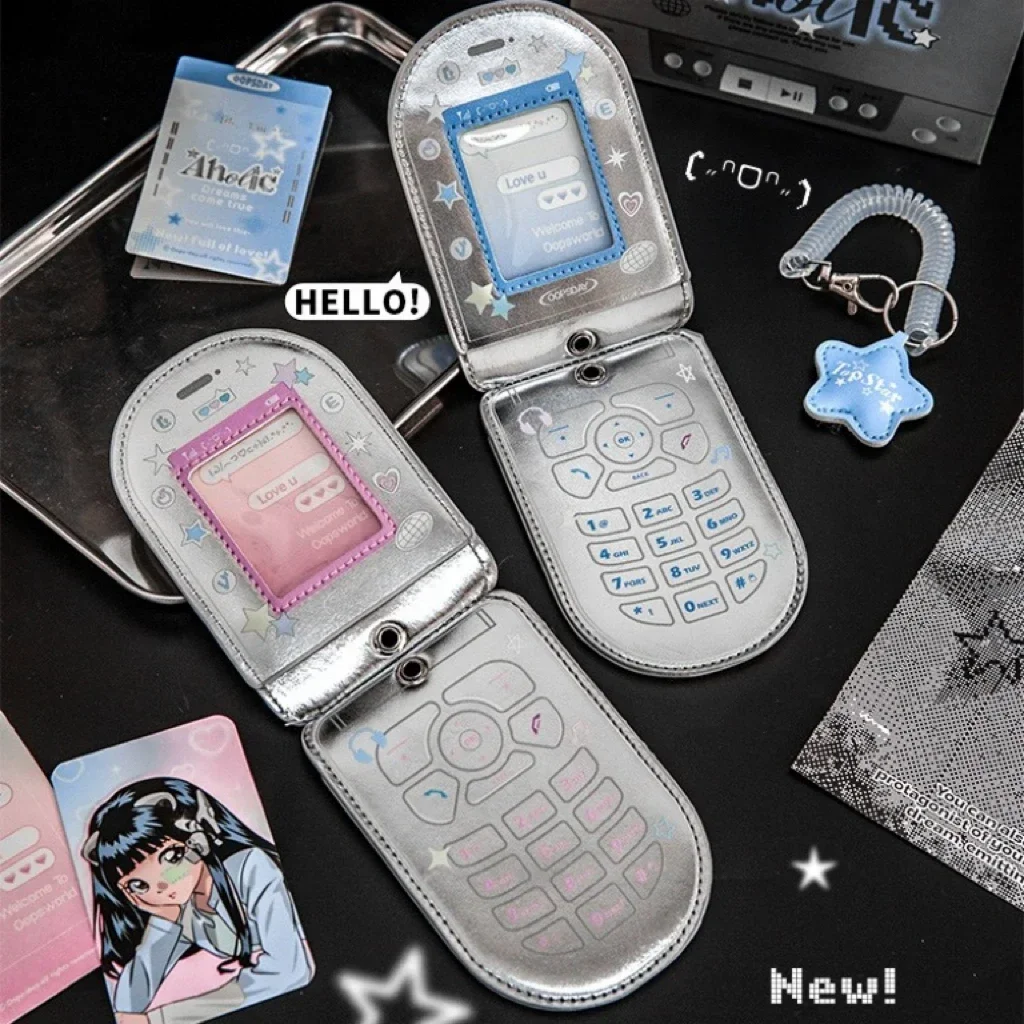 Kawaii PU Leather Mobile Phone Shape Photocard Holder Card Photo Holder Bag Pendant Key Chain Bag School Stationery Supplies
Kawaii PU Leather Mobile Phone Shape Photocard Holder Card Photo Holder Bag Pendant Key Chain Bag School Stationery Supplies
