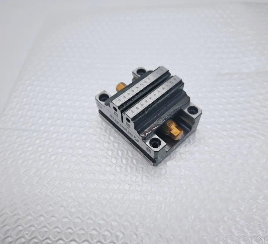 Four / Five-axis Fixture Self-centering Vise Zero-point Quick-change Four-axis DJ-6080H
Four / Five-axis Fixture Self-centering Vise Zero-point Quick-change Four-axis DJ-6080H