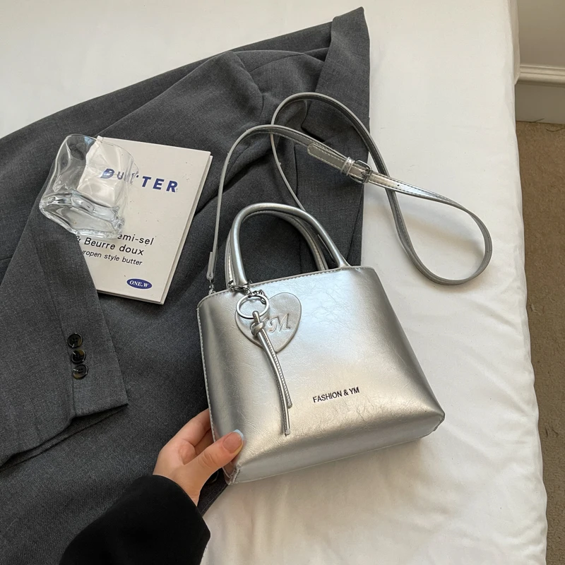 Retro Mini PU Leather Crossbody Bags Women 2025 New Wniter Korean Fashion Luxury Solid Small Shoulder Bag Simple Travel Handbags
Retro Mini PU Leather Crossbody Bags Women 2025 New Wniter Korean Fashion Luxury Solid Small Shoulder Bag Simple Travel Handbags