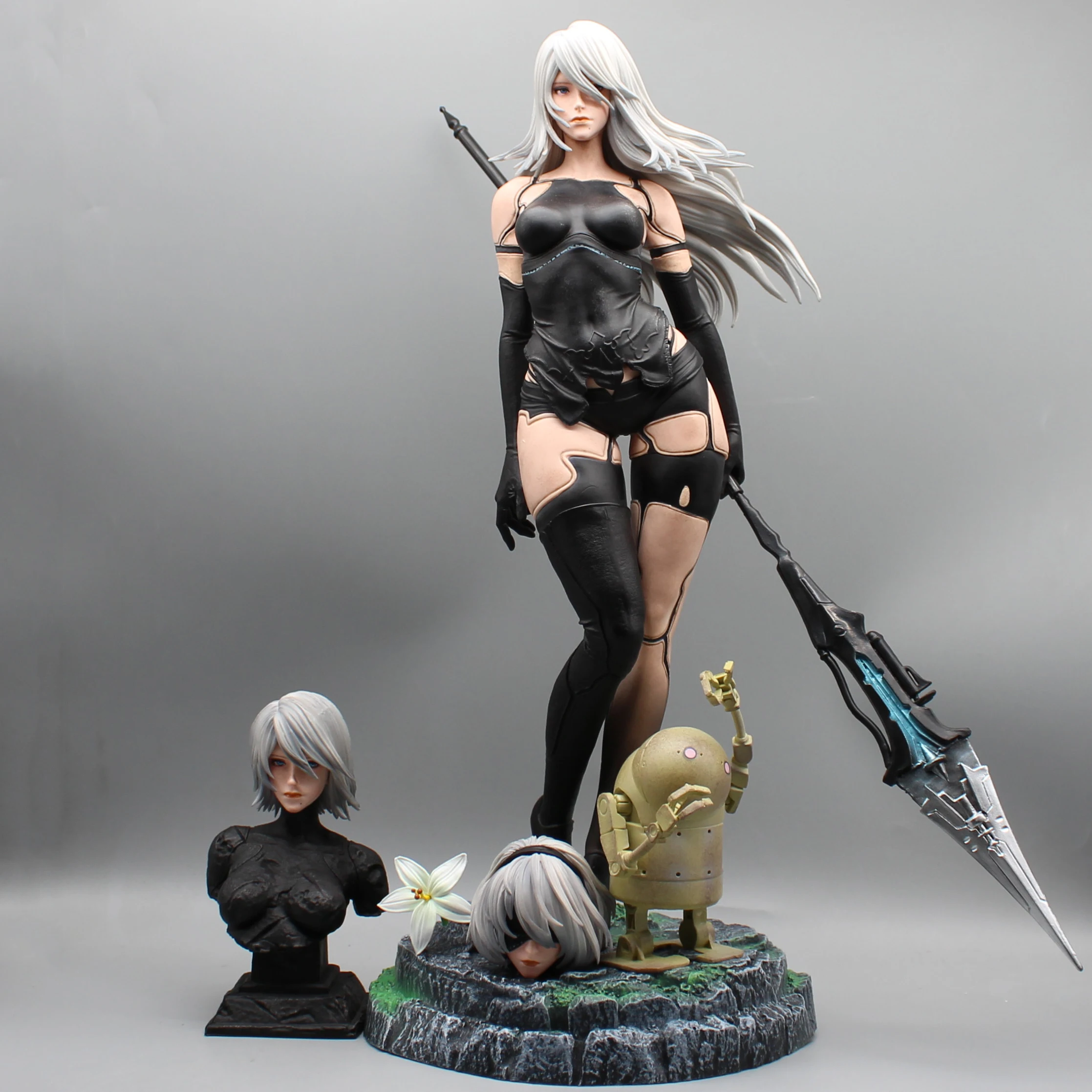 Gknier: Automata Yorha тип A No. 2 трехголовая резная аниме экшн-кукла из ПВХ может использоваться как декоративная игрушка праздничный подарок
Gknier: Automata Yorha тип A No. 2 трехголовая резная аниме экшн-кукла из ПВХ может использоваться как декоративная игрушка праздничный подарок