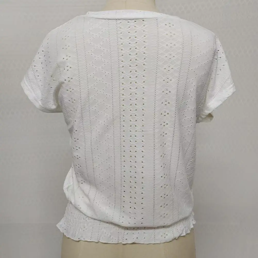 Эластичный топ стандартного кроя. Стильный женский жаккардовый пуловер с v-образным вырезом и эластичным краем. Однотонный свободный топ с короткими рукавами для повседневного использования.
Эластичный топ стандартного кроя. Стильный женский жаккардовый пуловер с v-образным вырезом и эластичным краем. Однотонный свободный топ с короткими рукавами для повседневного использования.