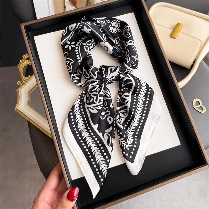 Роскошный бренд 2025 квадратный шелковый шарф с цветочным принтом для женщин, хиджаб, ленты для волос 70 см, шейный платок, женская атласная шаль, повязка на голову
Роскошный бренд 2025 квадратный шелковый шарф с цветочным принтом для женщин, хиджаб, ленты для волос 70 см, шейный платок, женская атласная шаль, повязка на голову