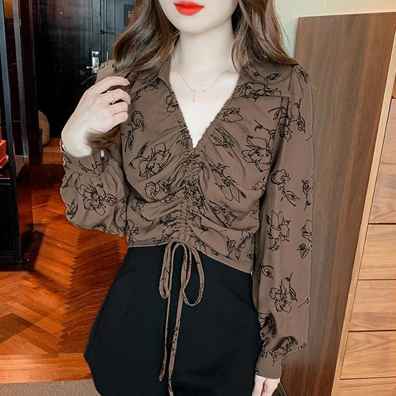 Vintage Floral Printed Y2K Chic Sweet Long Sleeve Slim Shirts 2023 Spring Autumn Korean V-neck Drawstring Tops Blouses for Women
Vintage Floral Printed Y2K Chic Sweet Long Sleeve Slim Shirts 2023 Spring Autumn Korean V-neck Drawstring Tops Blouses for Women