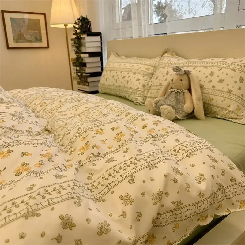 Bedding Set Bed Sheet Set Linen Duvet Cover Double Bed Set Queen Size Luxury Matrimonial Covers Queen Bed
Bedding Set Bed Sheet Set Linen Duvet Cover Double Bed Set Queen Size Luxury Matrimonial Covers Queen Bed