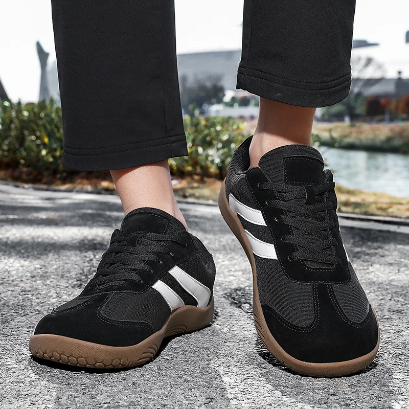 Wide-fit Men's Sports Casual Shoes Breathable Cushioning Designed for Wider and Thicker Feet Comfortable Loose Casual Shoes
Wide-fit Men's Sports Casual Shoes Breathable Cushioning Designed for Wider and Thicker Feet Comfortable Loose Casual Shoes