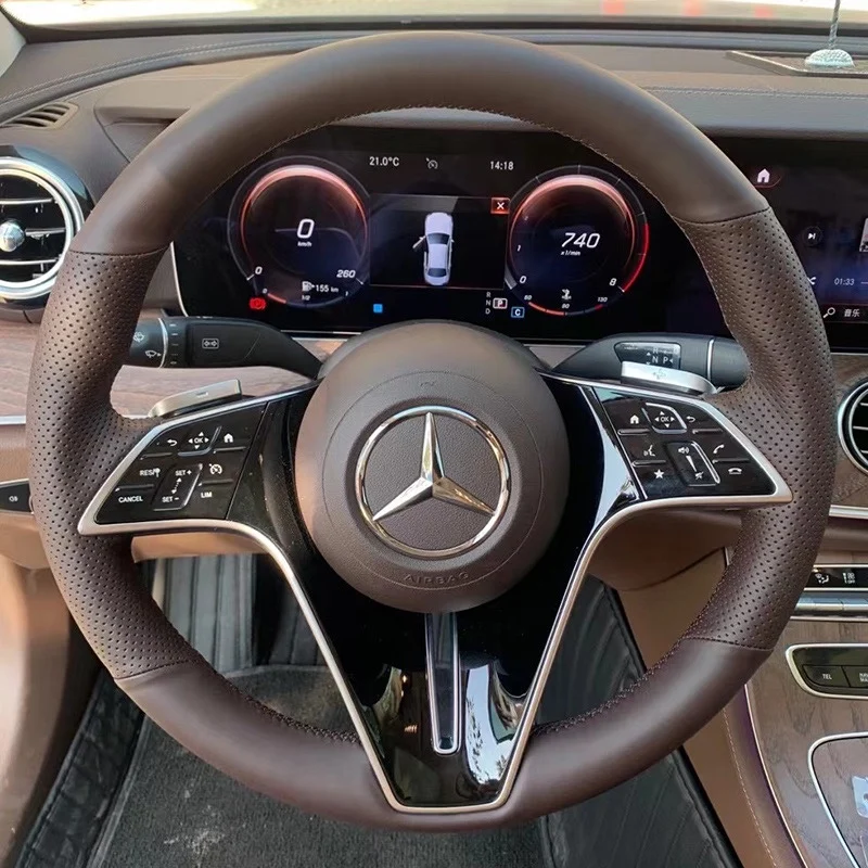 Подходит для Mercedes-Benz E-Class (E200, E260, GLE), S-Class и GLS, прошитые вручную чехлы на руль.
Подходит для Mercedes-Benz E-Class (E200, E260, GLE), S-Class и GLS, прошитые вручную чехлы на руль.