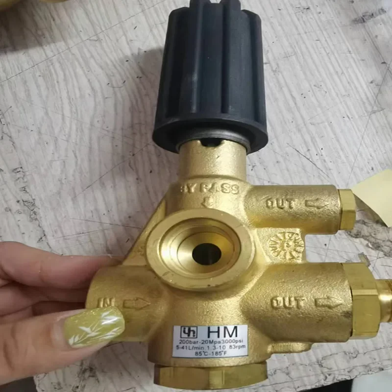 VRT3 Italy W2141 pressure regulator valve 310bar40L/Min VRT3-P standard micro switch
VRT3 Italy W2141 pressure regulator valve 310bar40L/Min VRT3-P standard micro switch