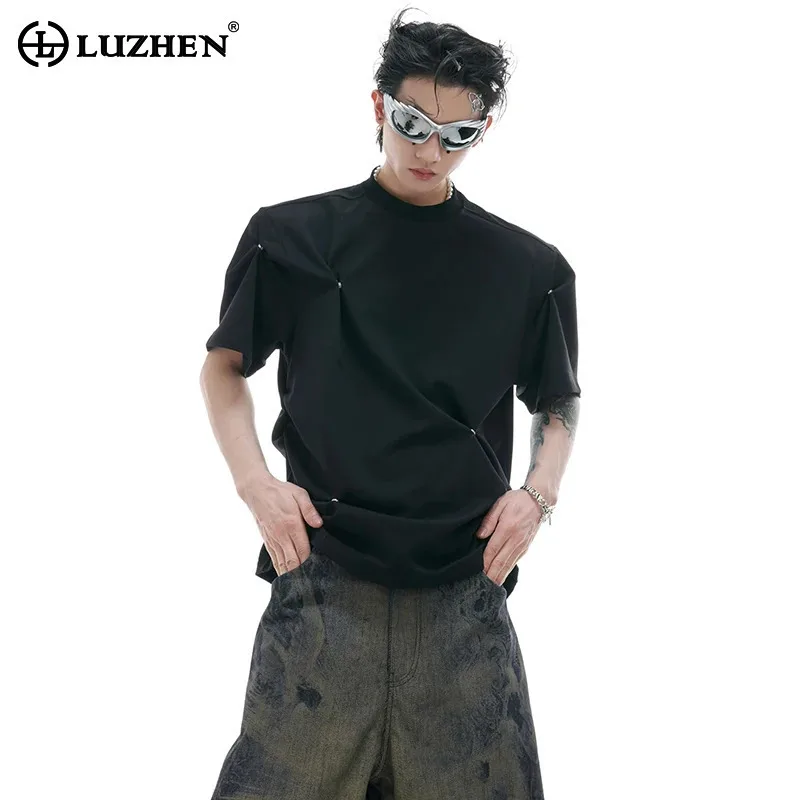 LUZHEN Personalized Pleated Design Loose Solid Color Short Sleeve Tops Men's 2025 Summer Streetwear Round Neck T-shirts JY1735
LUZHEN Personalized Pleated Design Loose Solid Color Short Sleeve Tops Men's 2025 Summer Streetwear Round Neck T-shirts JY1735