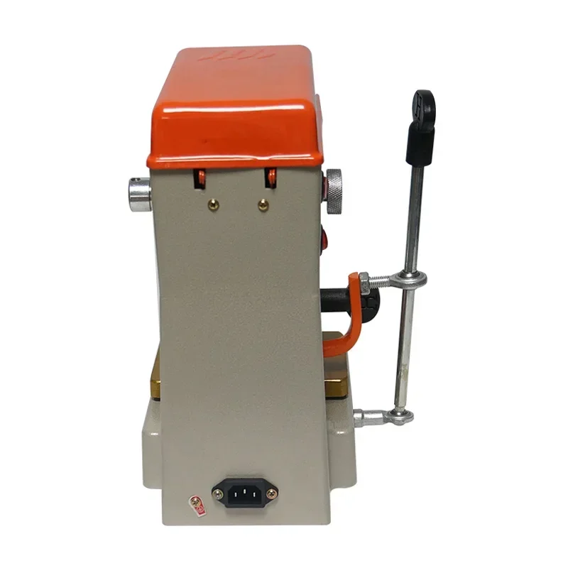 Вертикальный дублирующий станок для копирования, сверлильный станок 369 для изготовления ключей от двери автомобиля, слесарный инструмент для продажи
Вертикальный дублирующий станок для копирования, сверлильный станок 369 для изготовления ключей от двери автомобиля, слесарный инструмент для продажи