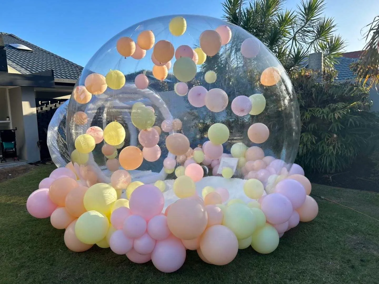 4M13FT Inflatable Bubble House PVC Bubble Tent Transparent Dome House Bounce House with Blower for Indoor Ourtdoor Party Wedding
4M13FT Inflatable Bubble House PVC Bubble Tent Transparent Dome House Bounce House with Blower for Indoor Ourtdoor Party Wedding