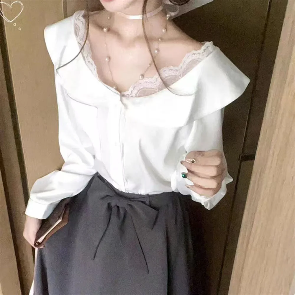 French Style Fashion Ladies Blouse Tops Solid Color Women's Lace Spliced White Shirt Elegant Ruffles Design Long Sleeve Shirts
French Style Fashion Ladies Blouse Tops Solid Color Women's Lace Spliced White Shirt Elegant Ruffles Design Long Sleeve Shirts