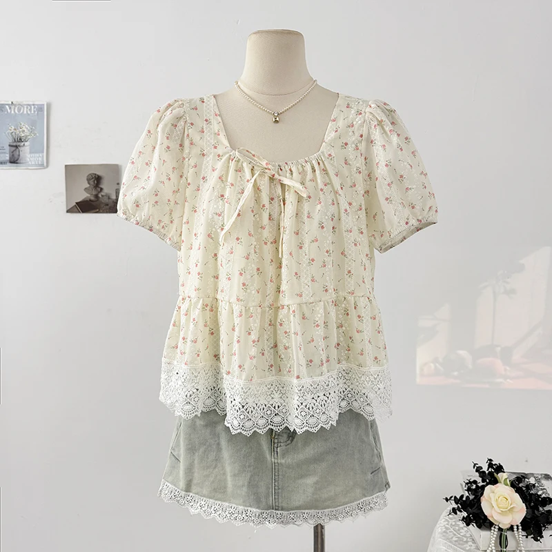 Gagarich Sweet Floral Lace Patchwork Bubble Sleeve Square Neck Shirt Women Summer Countryside Style Bow Tie Pullover Top
Gagarich Sweet Floral Lace Patchwork Bubble Sleeve Square Neck Shirt Women Summer Countryside Style Bow Tie Pullover Top