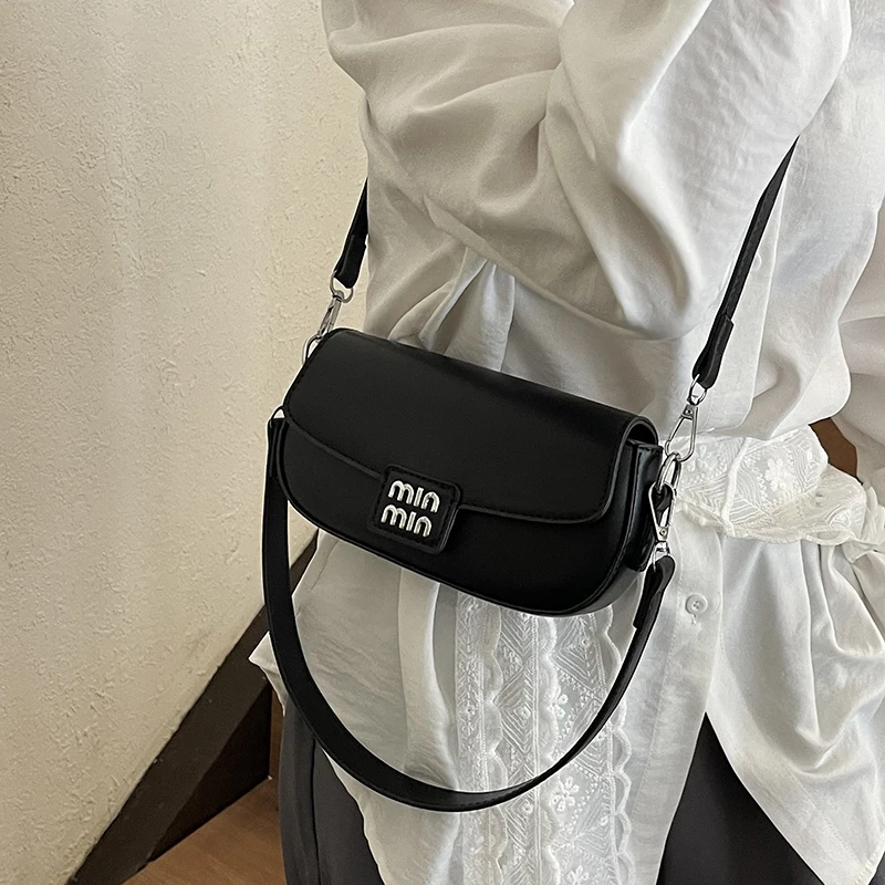 Fashionable Women's Handbag Made of Premium Leather Boasting Trendy Casual Paris Style
Fashionable Women's Handbag Made of Premium Leather Boasting Trendy Casual Paris Style