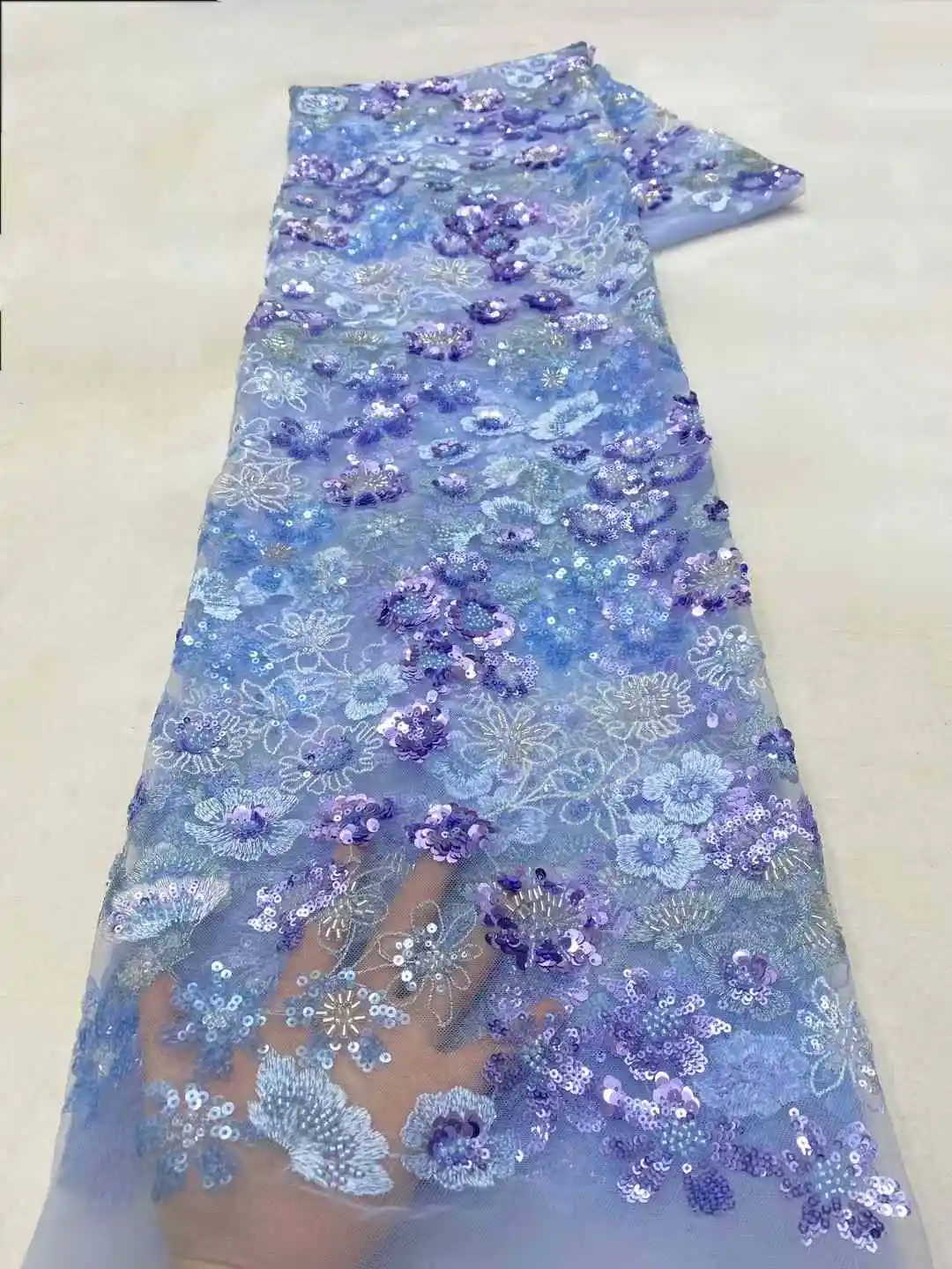 Luxury French Beaded Tulle Lace Fabric Fashion Feather Tail African Net Lace Fabrics With Sequins For Evening Material
Luxury French Beaded Tulle Lace Fabric Fashion Feather Tail African Net Lace Fabrics With Sequins For Evening Material