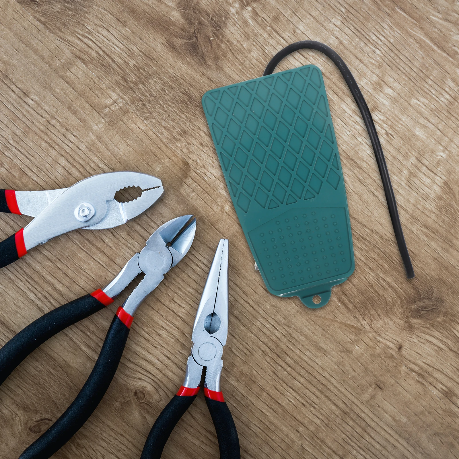 Foot Switch 10A 250VAC Plastic Pedal Alternating Household Industrial Appliances Easy Installation Foot
Foot Switch 10A 250VAC Plastic Pedal Alternating Household Industrial Appliances Easy Installation Foot