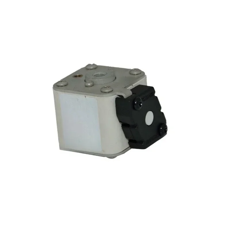 170M6203 170M6204 170M6205 170M6237 Low Voltage Fuse Resettable Fuse
170M6203 170M6204 170M6205 170M6237 Low Voltage Fuse Resettable Fuse