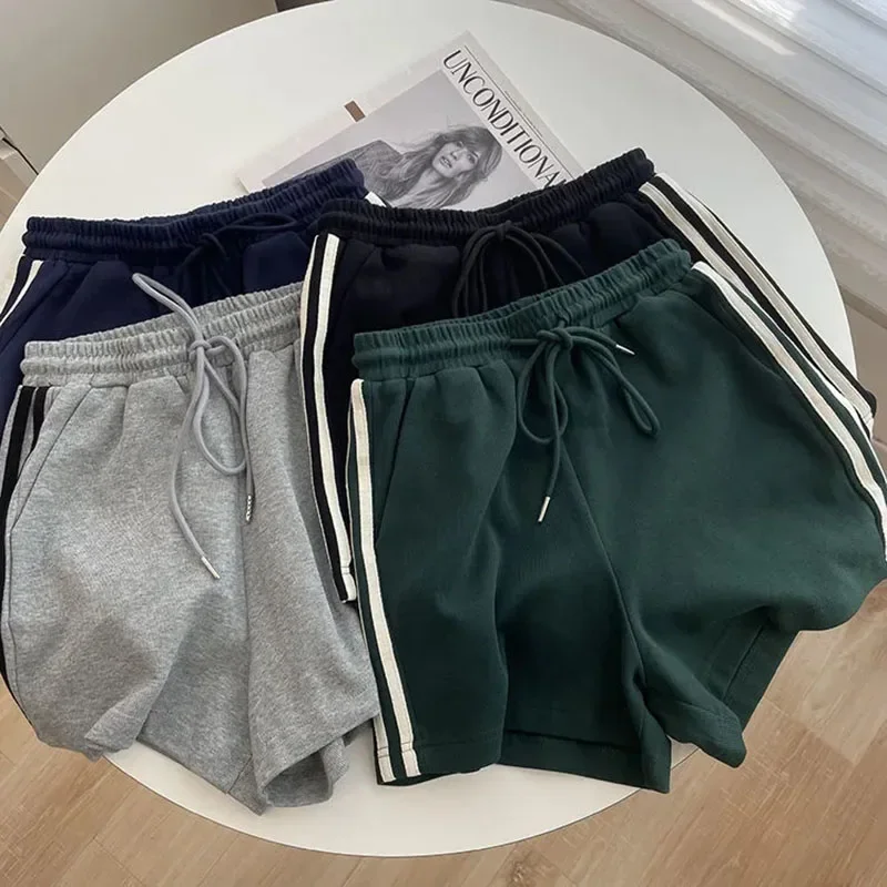 Stripe Sports Shorts Women Y2K Summer High Waist Loose Casual Jogging Shorts Bf Korean Streetwear All-Match Knee-Length Shorts
Stripe Sports Shorts Women Y2K Summer High Waist Loose Casual Jogging Shorts Bf Korean Streetwear All-Match Knee-Length Shorts