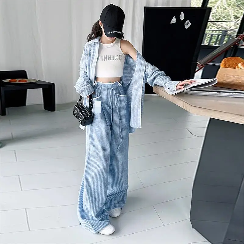 2025 Autumn Children Girl Set Teenager Girl Letter Printed Vest+Striped Turn Down Collar T-shirt+Bowknot Wide Leg Pant 3pcs Suit 
2025 Autumn Children Girl Set Teenager Girl Letter Printed Vest+Striped Turn Down Collar T-shirt+Bowknot Wide Leg Pant 3pcs Suit