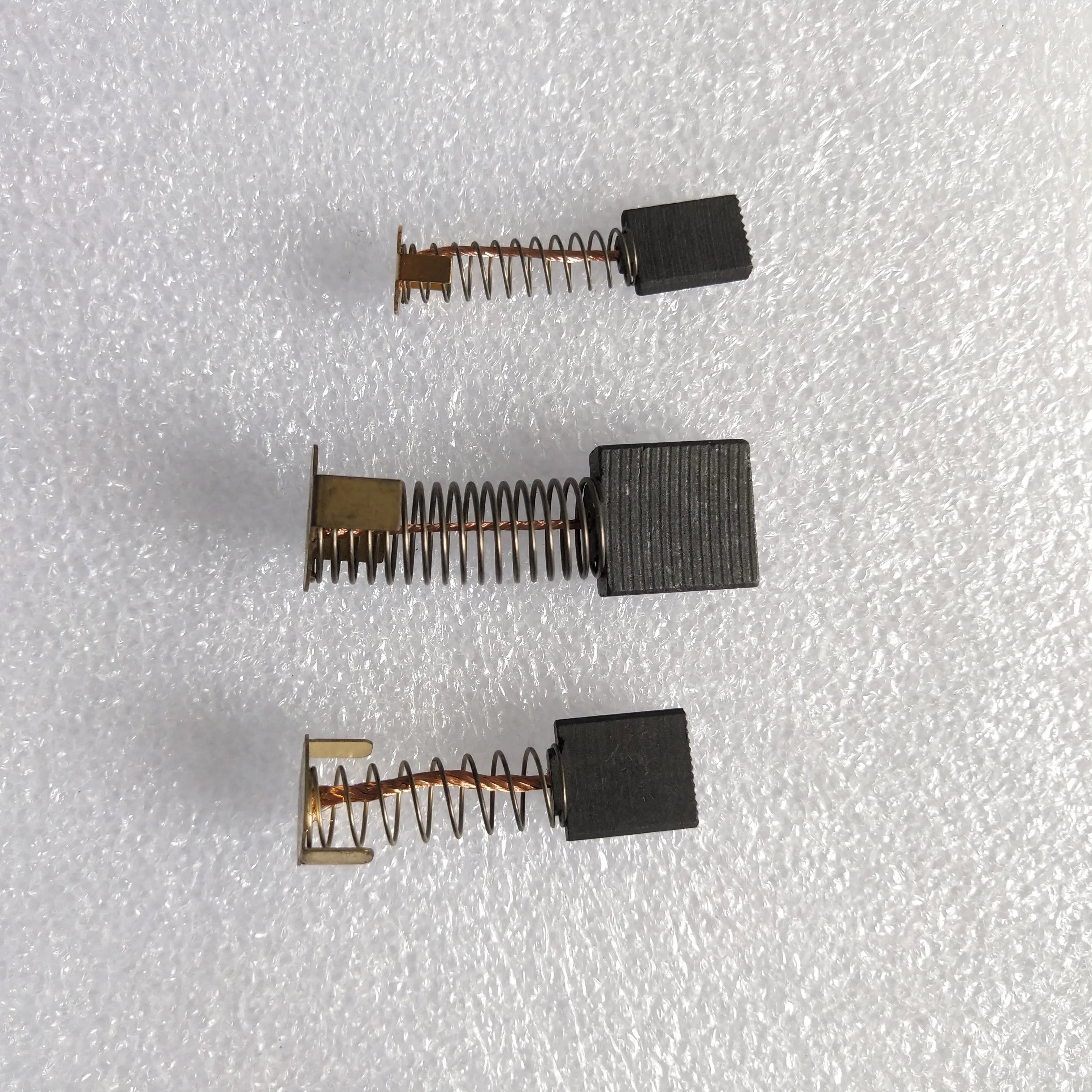 Пружина угольной щетки Аксессуары для ремонта щеточного двигателя Токарный станок Сверлильный и фрезерный станок 17 17,5 6,5 мм 13,5 15 5 мм 10 13,5 3,5 мм
Пружина угольной щетки Аксессуары для ремонта щеточного двигателя Токарный станок Сверлильный и фрезерный станок 17 17,5 6,5 мм 13,5 15 5 мм 10 13,5 3,5 мм