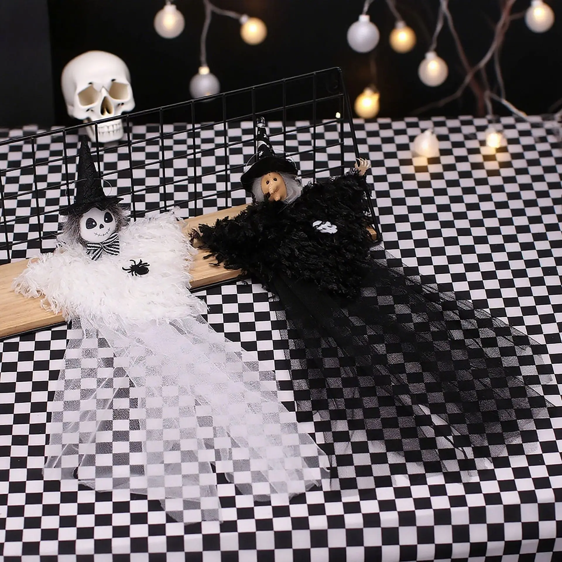 1Pcs Halloween Venue Decoration Props Witch White Ghost Doll Saree Pendant Window Dress Up Props 
1Pcs Halloween Venue Decoration Props Witch White Ghost Doll Saree Pendant Window Dress Up Props