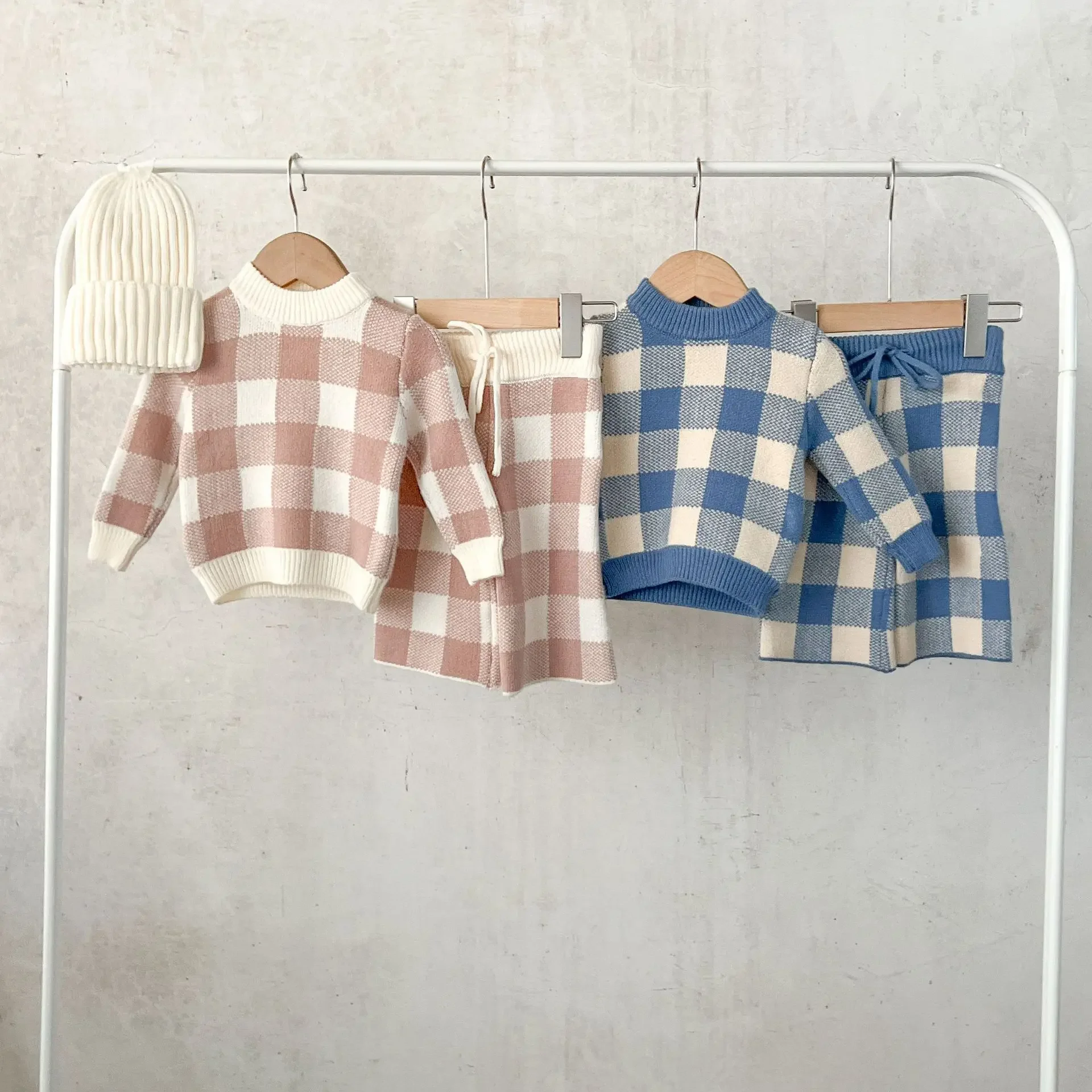 Two Pieces Autumn Baby Boys Girls Streetwears Pink Blue Plaid Pullover Knitted Sweaters Bowknot Wide Leg Pants
Two Pieces Autumn Baby Boys Girls Streetwears Pink Blue Plaid Pullover Knitted Sweaters Bowknot Wide Leg Pants