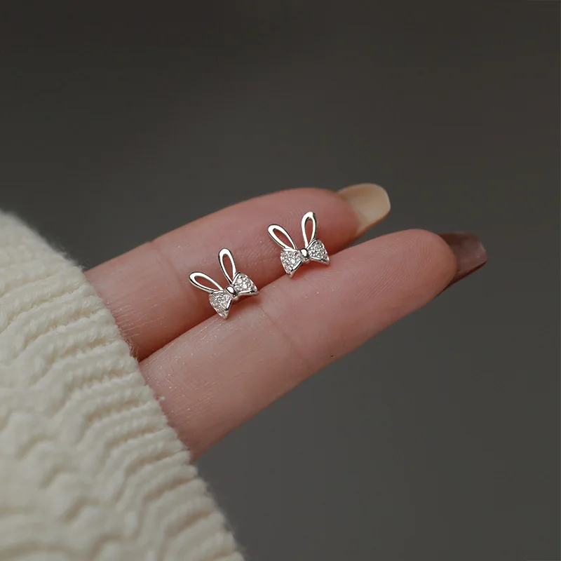 S925 Silver Plated 14K Gold Korean Style High-end Rabbit Ear Zircon Stud Earrings For Women Small And Shiny Banquet Jewelry
S925 Silver Plated 14K Gold Korean Style High-end Rabbit Ear Zircon Stud Earrings For Women Small And Shiny Banquet Jewelry