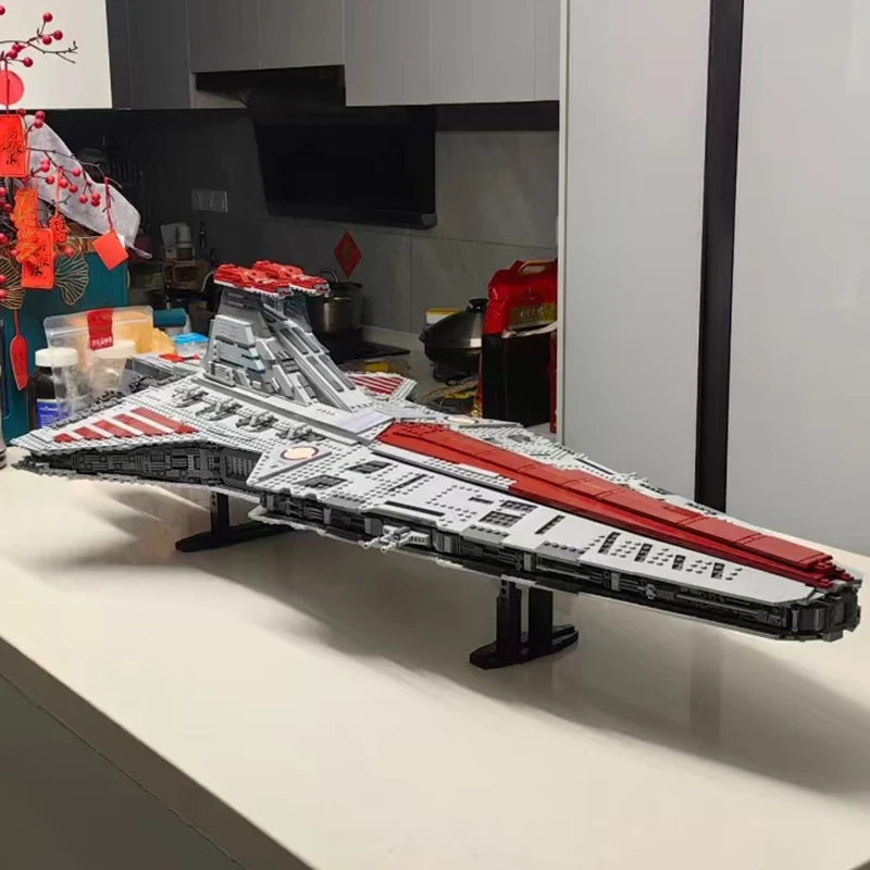 Qing Wang 5374pcs Battle Biggest Venator-class Republic Attack Cruiser Assemble Puzzle Model For Adult Birthday Gifts in stock
Qing Wang 5374pcs Battle Biggest Venator-class Republic Attack Cruiser Assemble Puzzle Model For Adult Birthday Gifts in stock