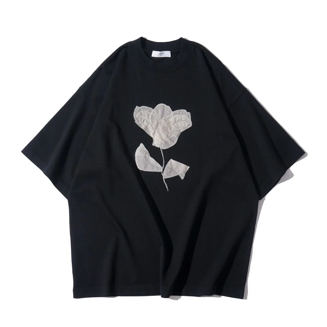 Summer 2025 new style round-neck floral three-dimensional embroidery loose casual versatile short-sleeved T-shirt
Summer 2025 new style round-neck floral three-dimensional embroidery loose casual versatile short-sleeved T-shirt