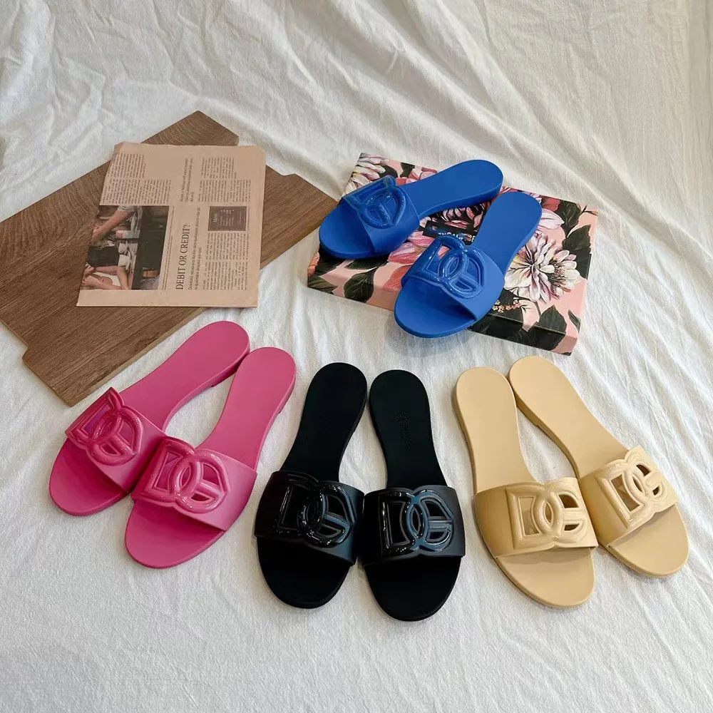 Fashion Women's Slippers D and G New Summer Thick Strap Slippers Flip Flops Open Toe Flat Beach Jelly Women's Designer Shoes
Fashion Women's Slippers D and G New Summer Thick Strap Slippers Flip Flops Open Toe Flat Beach Jelly Women's Designer Shoes