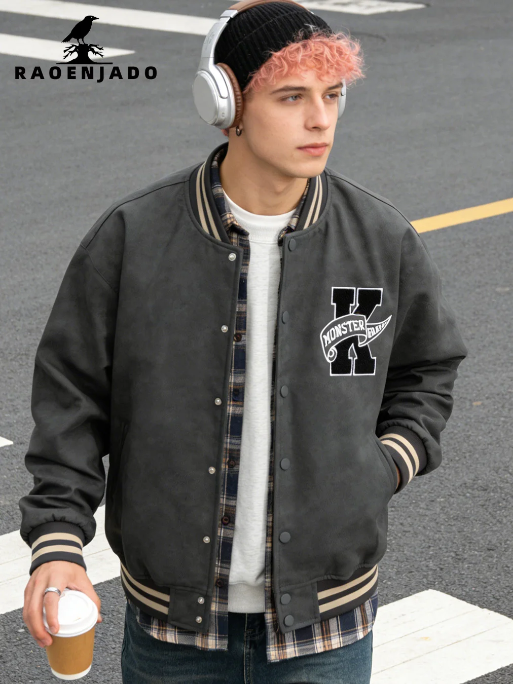 Мужская куртка-бомбер из искусственной кожи, теплая, весенне-осенняя, в университетском стиле, свободного кроя, повседневная, с вышивкой букв, бейсбольная куртка унисекс
Мужская куртка-бомбер из искусственной кожи, теплая, весенне-осенняя, в университетском стиле, свободного кроя, повседневная, с вышивкой букв, бейсбольная куртка унисекс