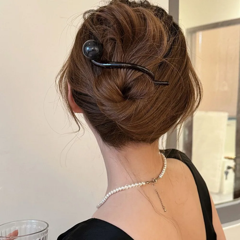 Simple Hairpin Bead Twisted Clip Frog Buckle Hair Styling Tool Line Grab Clip Hair Clip Hair Accessories Ponytail Clip Back Head
Simple Hairpin Bead Twisted Clip Frog Buckle Hair Styling Tool Line Grab Clip Hair Clip Hair Accessories Ponytail Clip Back Head