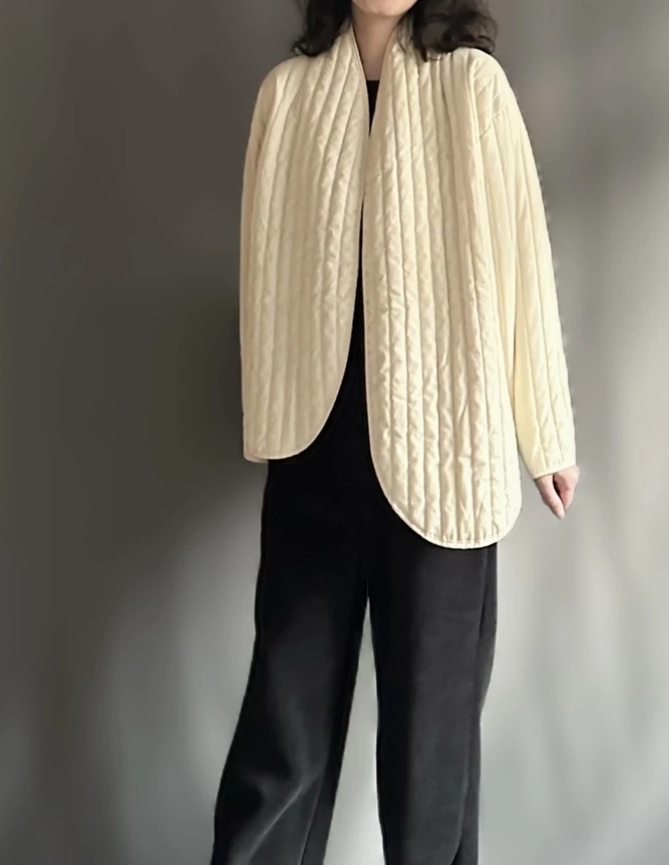Loose Filling Cotton Jacket Women's V-neck Dark Irregular Hemline Chinese Design Warm Zen Style Cotton Clothing
Loose Filling Cotton Jacket Women's V-neck Dark Irregular Hemline Chinese Design Warm Zen Style Cotton Clothing