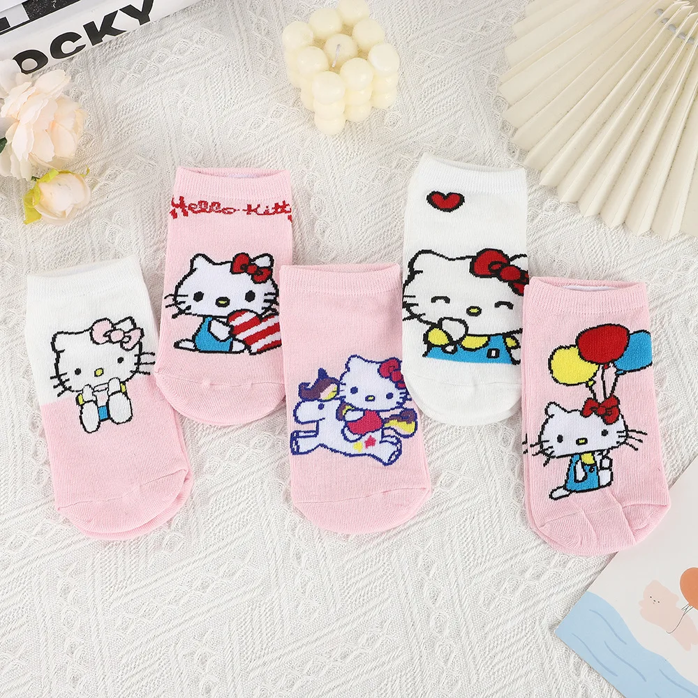 For Hello Kitty socks, sailor socks, Japanese anime style, plain design, sailor suit.
For Hello Kitty socks, sailor socks, Japanese anime style, plain design, sailor suit.