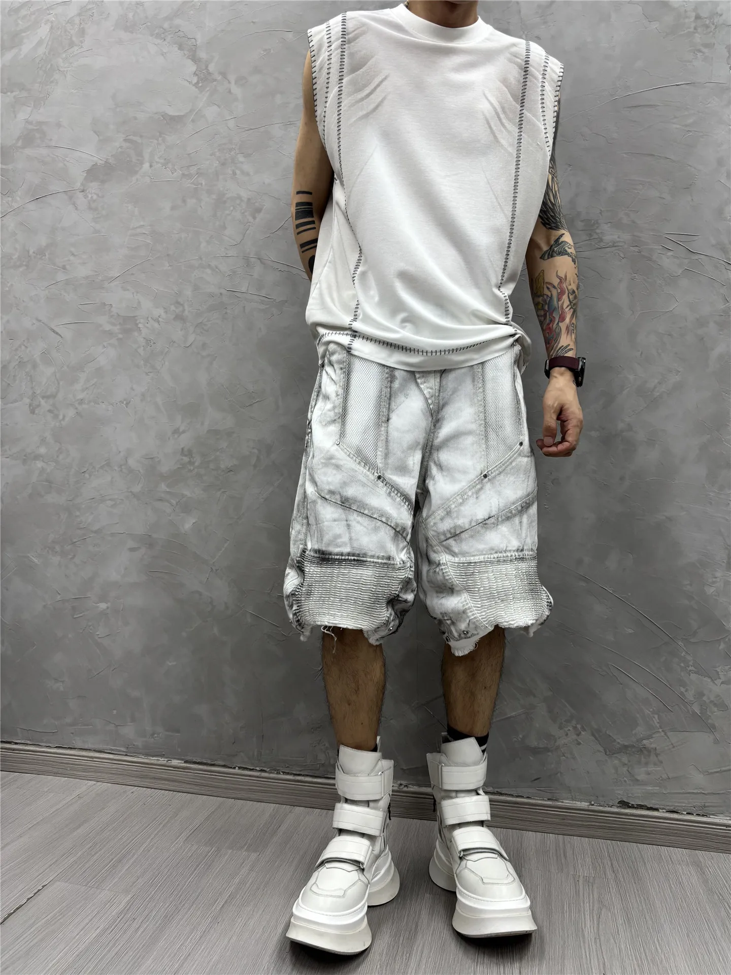 Dark Waste Soil Distressed Stand Cut Stitching Workwear Fifth Pants Personality Ruan Handsome Middle Men's Loose Casual Shorts
Dark Waste Soil Distressed Stand Cut Stitching Workwear Fifth Pants Personality Ruan Handsome Middle Men's Loose Casual Shorts