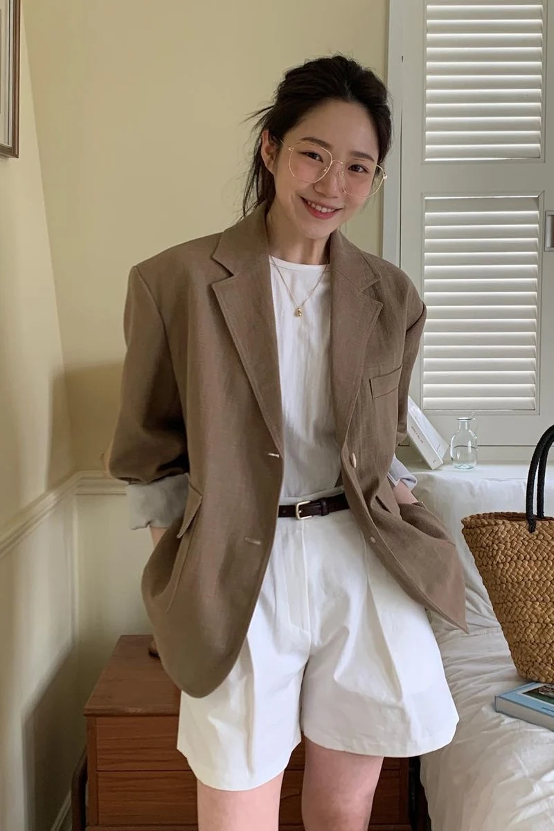 Женский тонкий приталенный жакет Ele: Новинка, винтажный стиль, свободный крой, универсальный, средней длины, шикарный, с длинными рукавами, для офиса, с пуговицами
Женский тонкий приталенный жакет Ele: Новинка, винтажный стиль, свободный крой, универсальный, средней длины, шикарный, с длинными рукавами, для офиса, с пуговицами