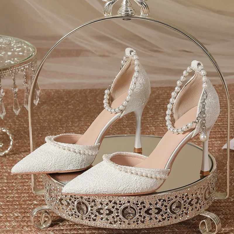 5-7-9CM Lace Hollow High Heels Women's Thin Heel Pointed Toe White Pearl Buckle Strap Bridal Shoes Outdoor Evening Dress Shoes
5-7-9CM Lace Hollow High Heels Women's Thin Heel Pointed Toe White Pearl Buckle Strap Bridal Shoes Outdoor Evening Dress Shoes