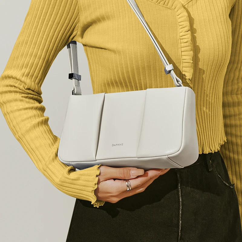 ZOOLER Original Genuine Leather Bag Mini Wrinkle Fashion One-shoulder Portable Women Messenger Crossbody Bags Black#3078
ZOOLER Original Genuine Leather Bag Mini Wrinkle Fashion One-shoulder Portable Women Messenger Crossbody Bags Black#3078