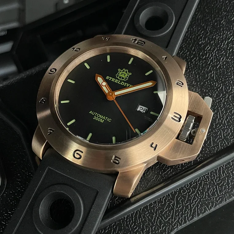 Steeldive Мужские автоматические часы 47 мм Бронзовые механические наручные часы для дайвера 30ATM Водонепроницаемые C3 Светящийся сапфир NH35
Steeldive Мужские автоматические часы 47 мм Бронзовые механические наручные часы для дайвера 30ATM Водонепроницаемые C3 Светящийся сапфир NH35